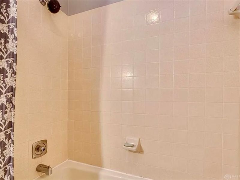 925 Scenic Knoll Knoll, Tipp City, OH 45371 Photo 30