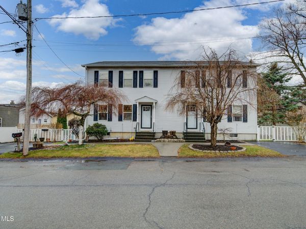 32 Richmond Street, Albany, NY 12205