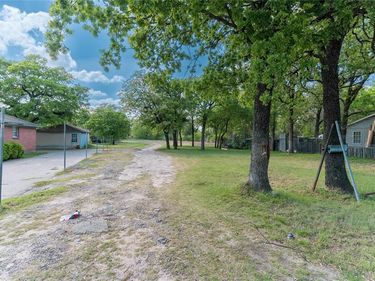 1023 S St Augustine Drive, Dallas, TX 75217