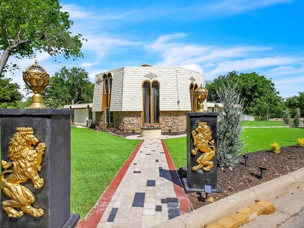 504 Cholla Court, Fort Worth, TX 76112