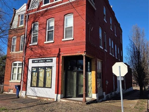 3801 Marine Avenue, St Louis, MO 63118