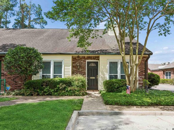 242 Mcgehee Dr, Baton Rouge, LA 70815