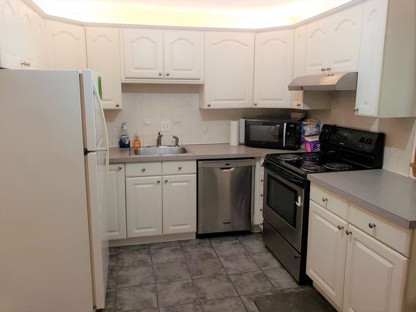 33 Jacqueline Rd, Unit A, Waltham, MA 02452