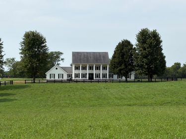 3600 Briar Hill Road, Lexington, KY 40516