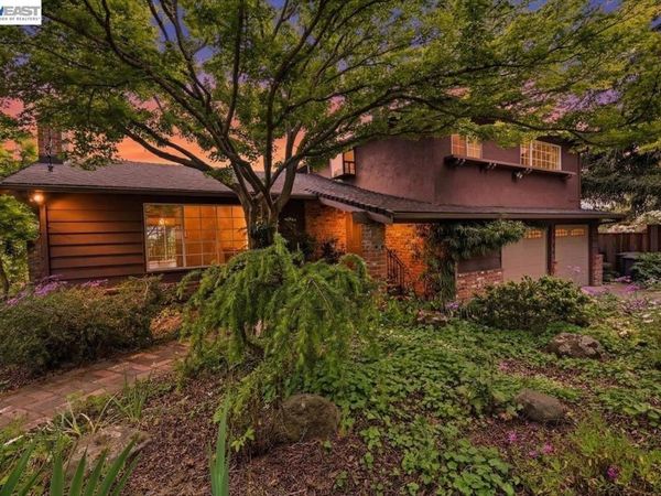 4977 Proctor Rd , Castro Valley, CA 94546