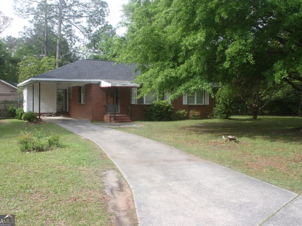 135 Briardale Avenue, Warner Robins, GA 31093