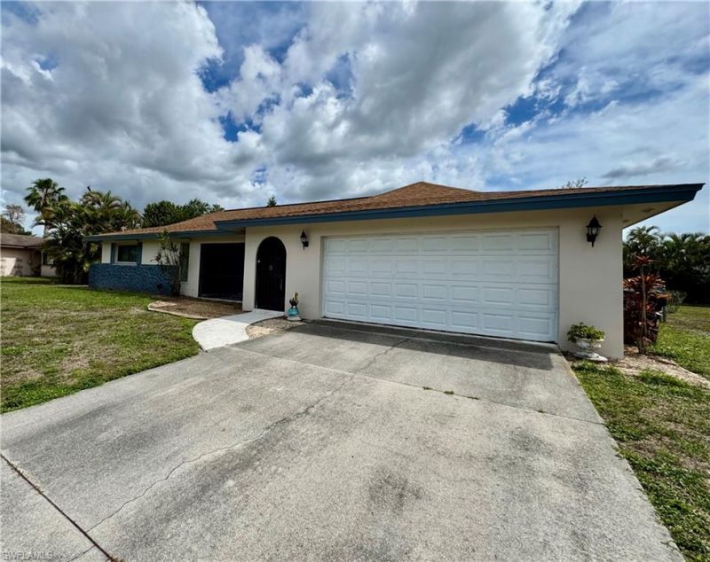 1654 N Fountainhead Rd , Fort Myers, FL 33919 Photo