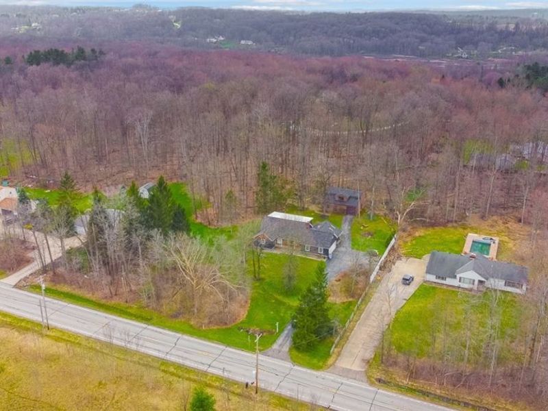 12560 Bass Lake Road, Chardon, OH 44024 Photo 3