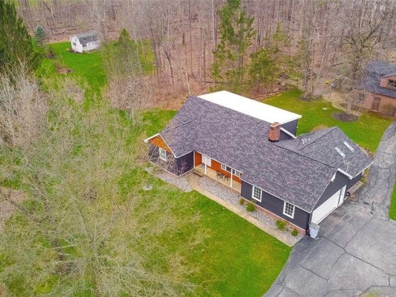 12560 Bass Lake Road, Chardon, OH 44024 Photo 4