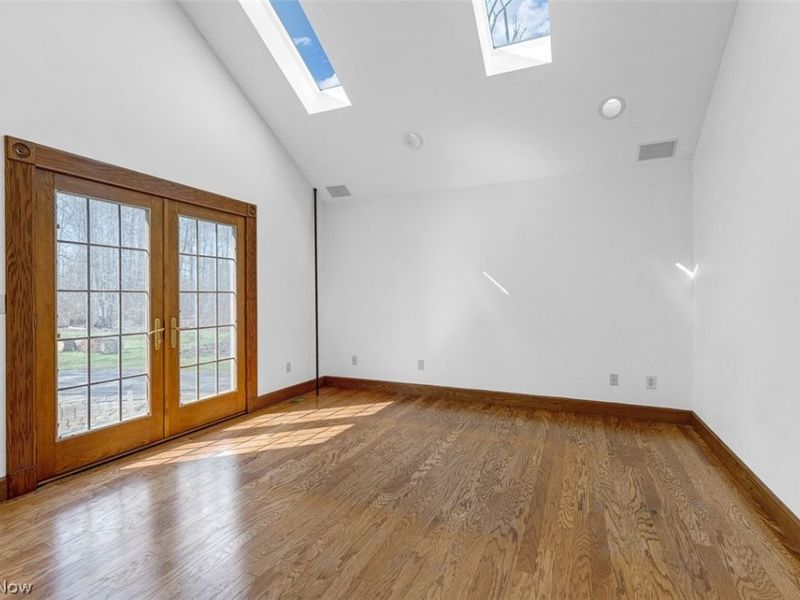 12560 Bass Lake Road, Chardon, OH 44024 Photo 8