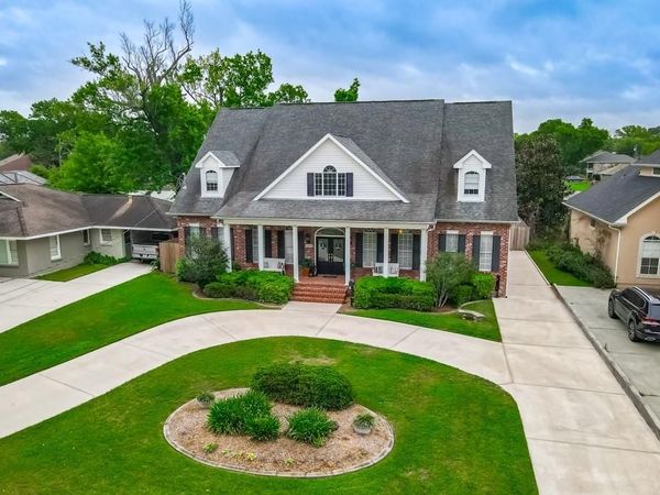 285 WALTER Road, River Ridge, LA 70123