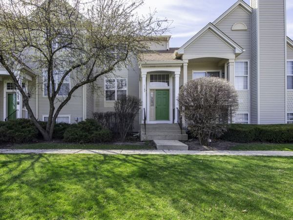 1585 Spencer Court, Gurnee, IL 60031