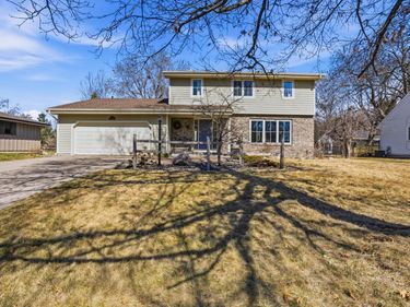 9736 Oxborough Road, Bloomington, MN 55437