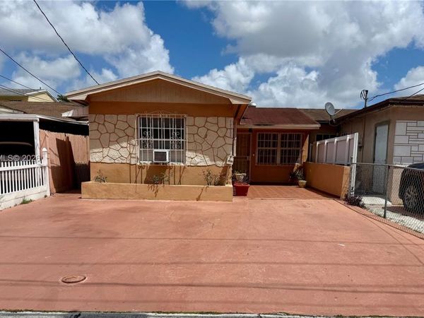 7725 W 10th Ave , Hialeah, FL 33014