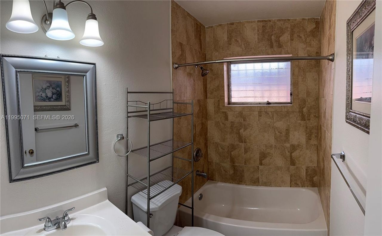 7725 W 10th Ave , Hialeah, FL 33014 Photo