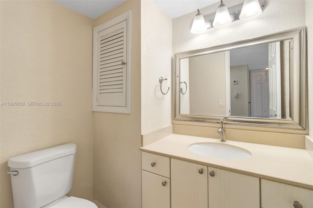 9820 S Hollybrook Lake Dr, Unit 106, Pembroke Pines, FL 33025 Photo