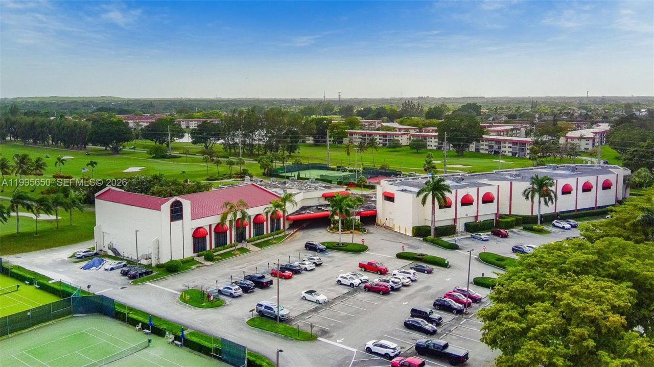 9820 S Hollybrook Lake Dr, Unit 106, Pembroke Pines, FL 33025 Photo