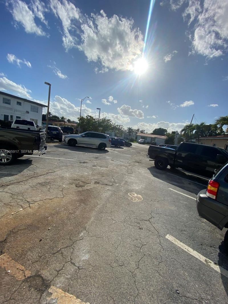 9056 Collins Ave, Unit 23, Surfside, FL 33154 Photo