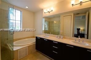 8375 NW 51st Ter, Unit 1, Doral, FL 33166 Photo