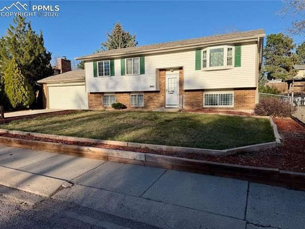 1527 Nokomis Drive, Colorado Springs, CO 80915