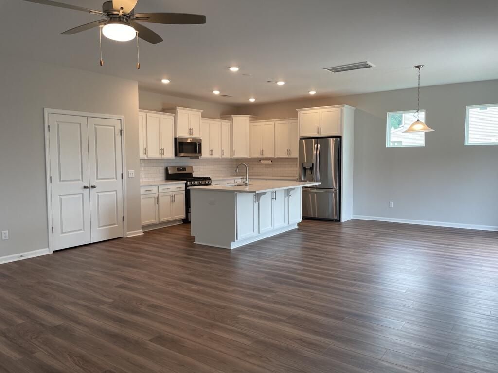 2903 Siebold Drive Photo 10