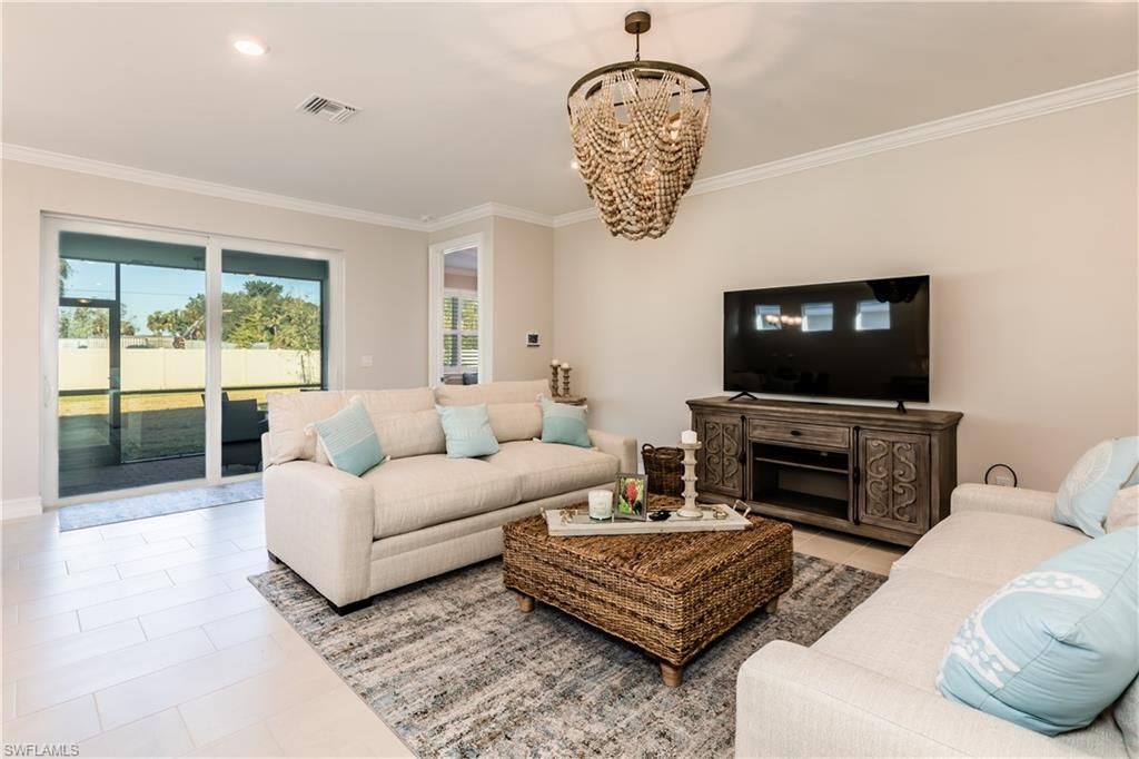 267 Tamarindo Ln, Naples, FL 34114 Photo