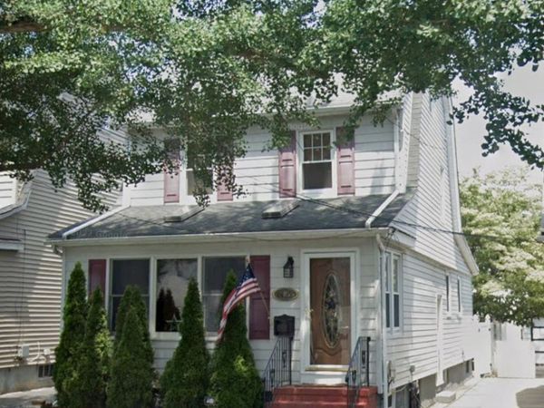 24855 88th Road , Bellerose, NY 11426