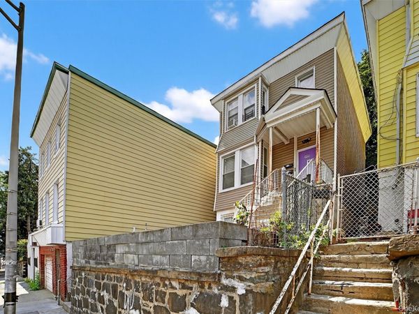 105 Palisade Avenue , Yonkers, NY 10701