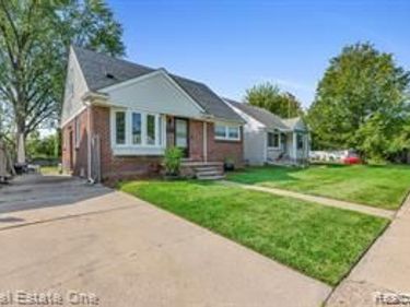 863 Harrison Boulevard, Lincoln Park, MI 48146