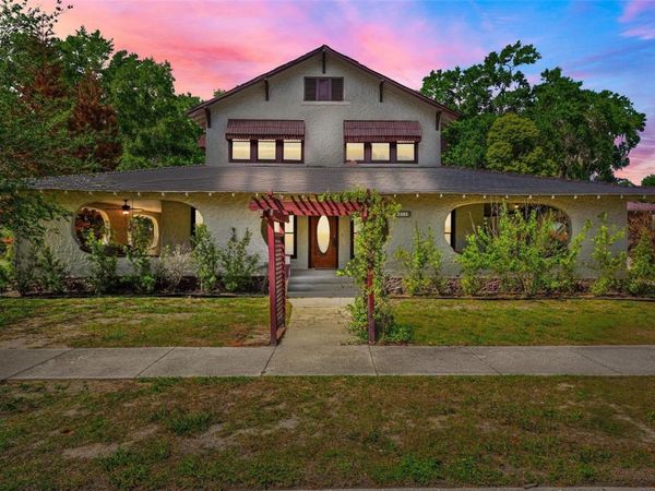 211 CASSADY STREET, UMATILLA, FL 32784