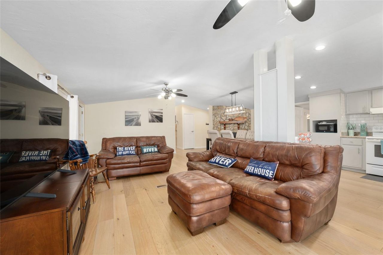 7870 SW 25th Place , Bell, FL 32619 Photo