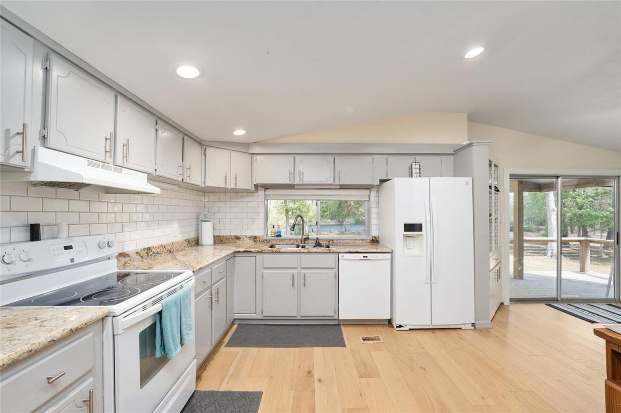 7870 SW 25th Place , Bell, FL 32619 Photo