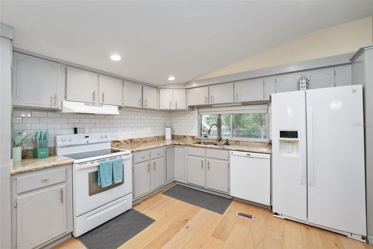 7870 SW 25th Place , Bell, FL 32619 Photo