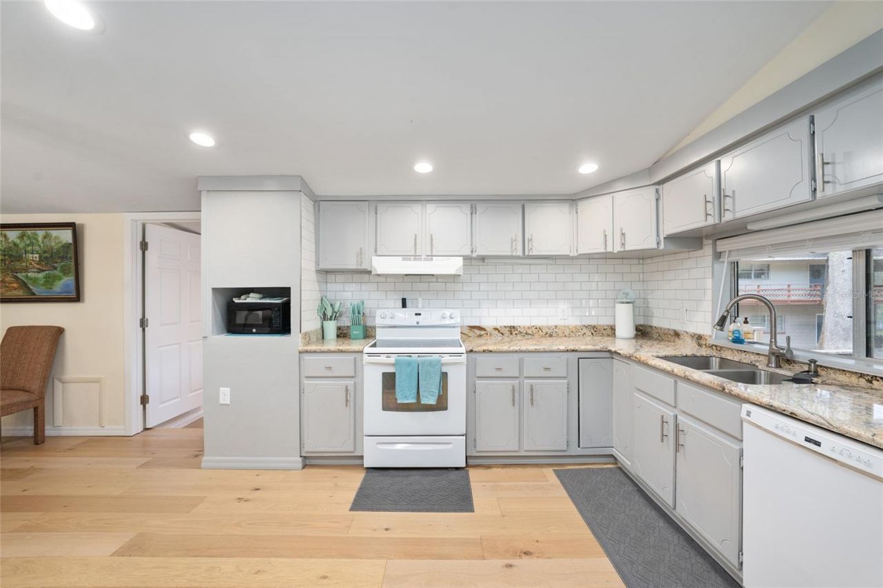 7870 SW 25th Place , Bell, FL 32619 Photo