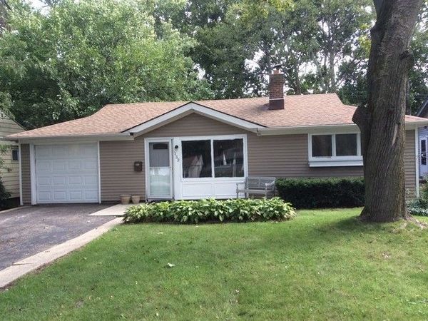 133 N Woodlawn Street , Wheaton, IL 60187