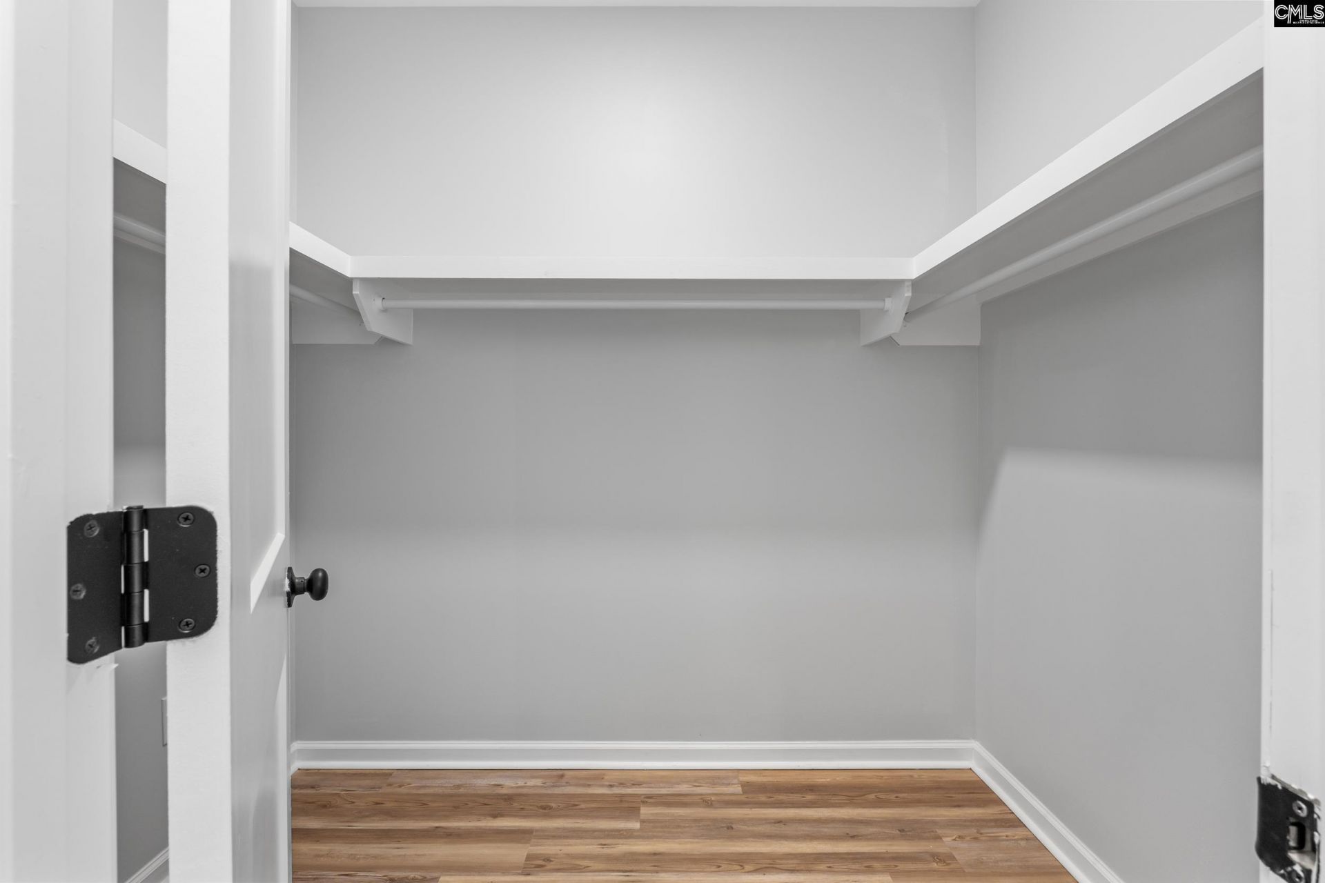 406 Lincolnshire Boulevard Photo 19