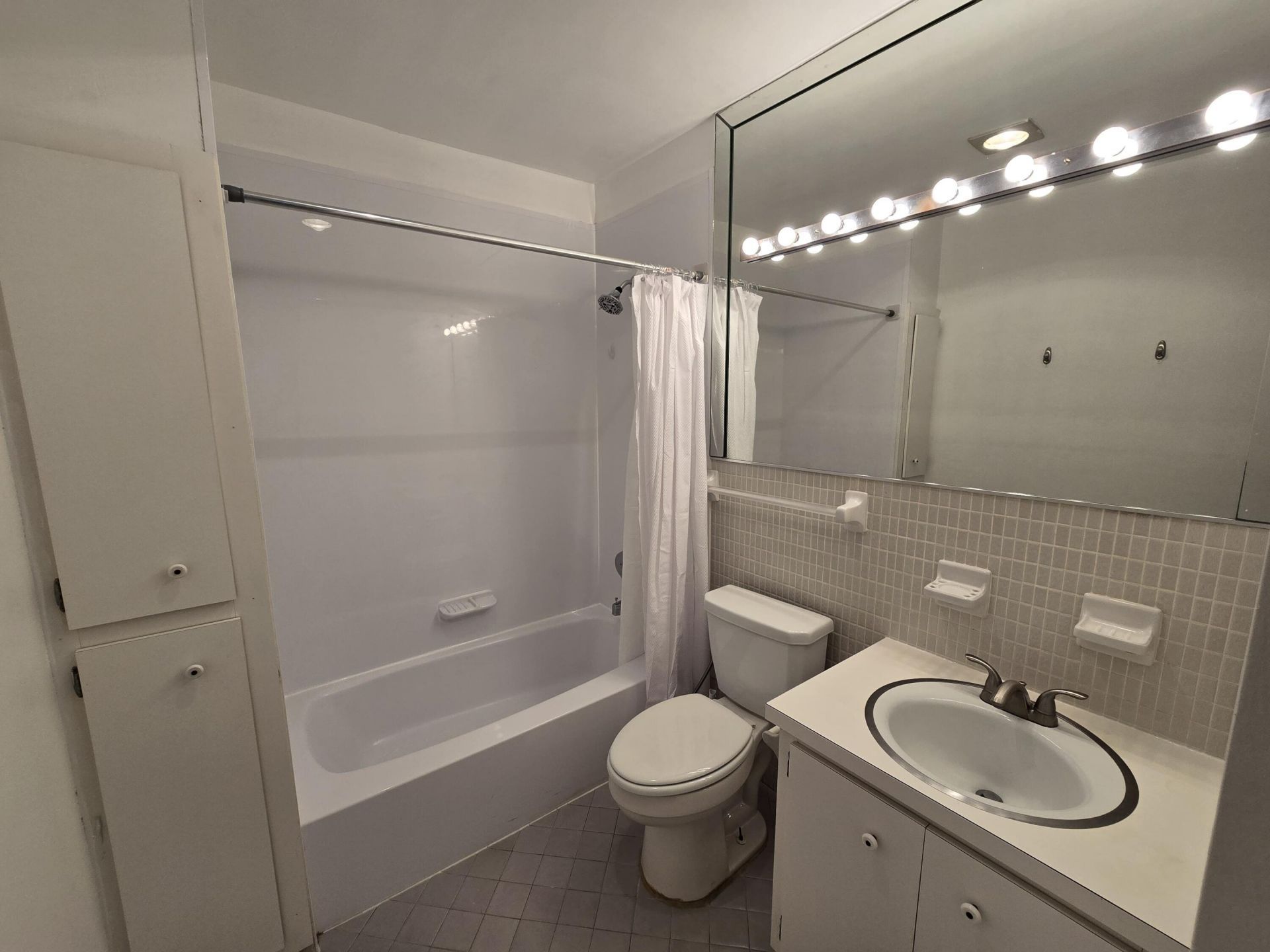 5840 NE 22nd Way, Unit 707, Fort Lauderdale, FL 33308 Photo