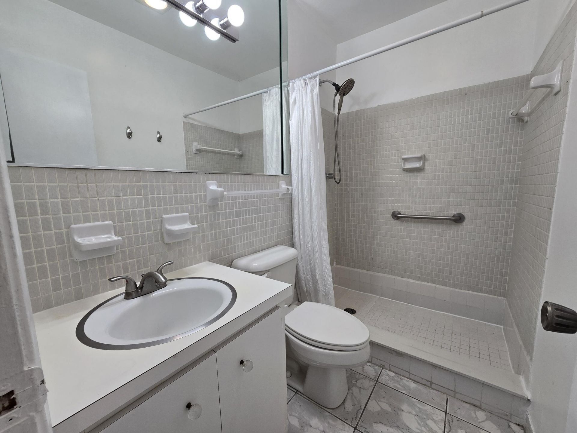 5840 NE 22nd Way, Unit 707, Fort Lauderdale, FL 33308 Photo