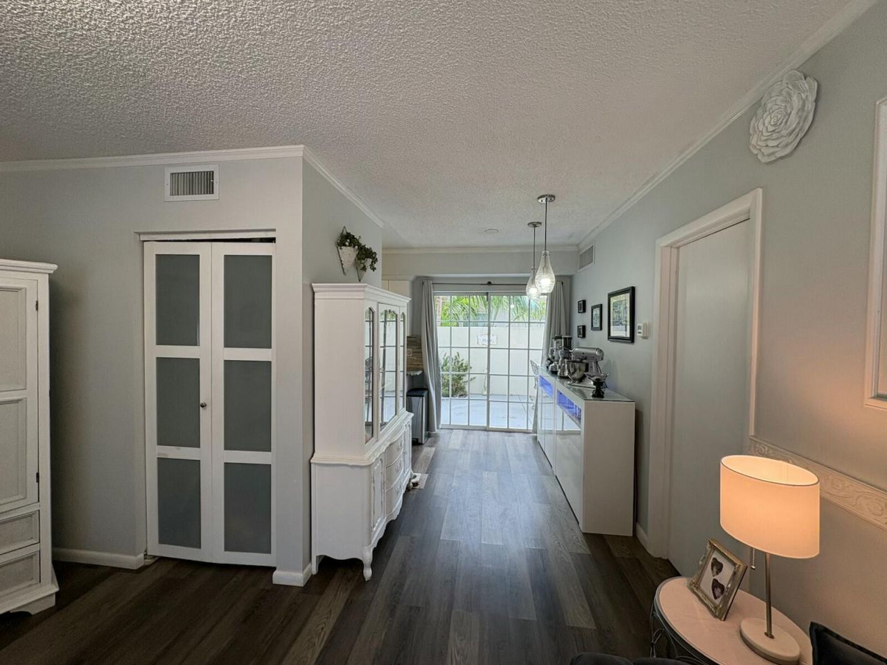 609 NE 13th Avenue, Unit 101, Fort Lauderdale, FL 33304 Photo