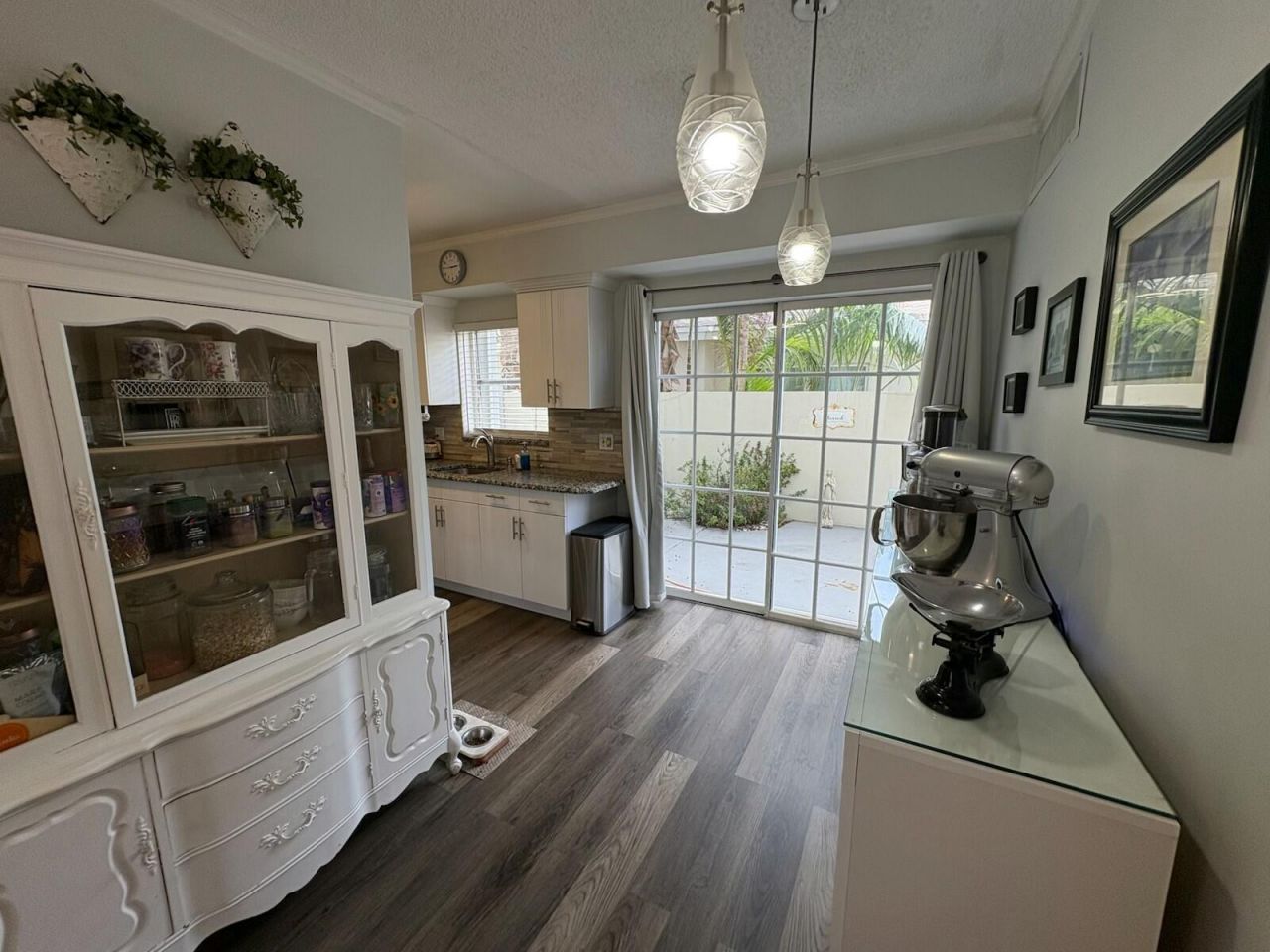 609 NE 13th Avenue, Unit 101, Fort Lauderdale, FL 33304 Photo