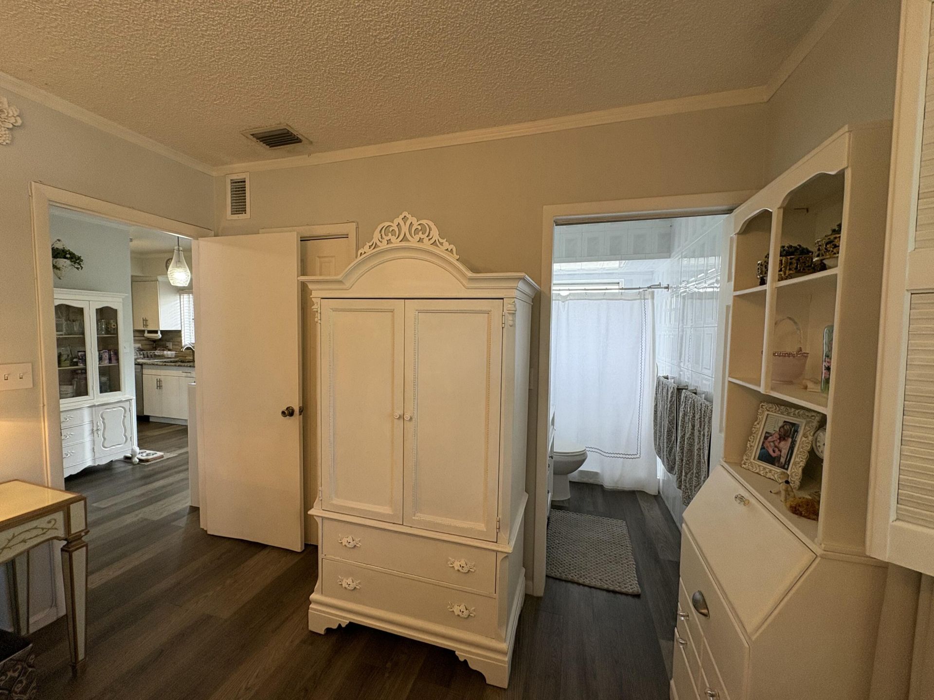 609 NE 13th Avenue, Unit 101, Fort Lauderdale, FL 33304 Photo