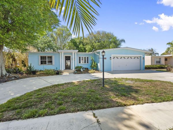 3296 SE Monte Vista Street, Port St. Lucie, FL 34952