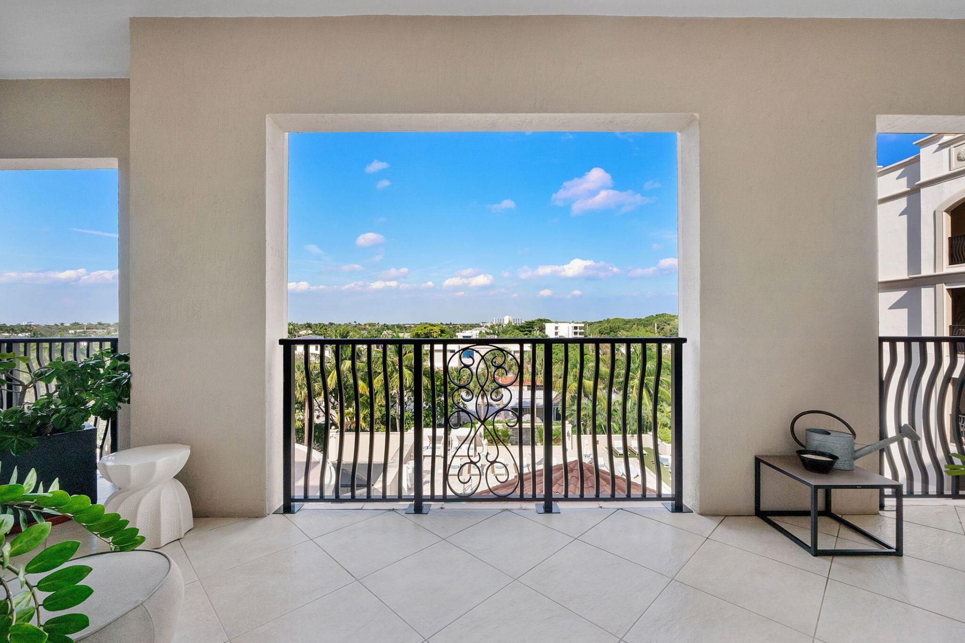 1 N Ocean Boulevard, Unit 402, Boca Raton, FL 33432 Photo