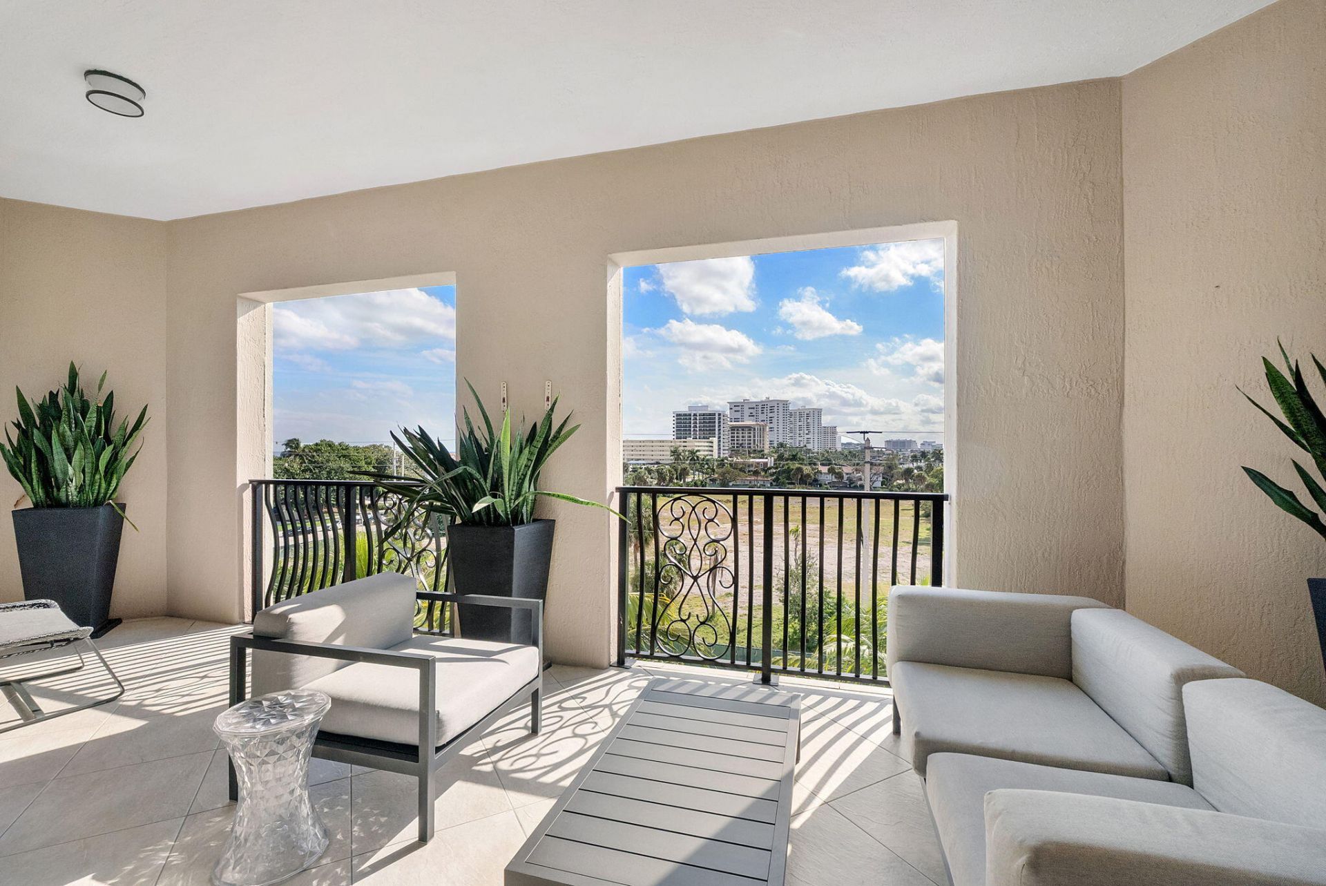 1 N Ocean Boulevard, Unit 402, Boca Raton, FL 33432 Photo