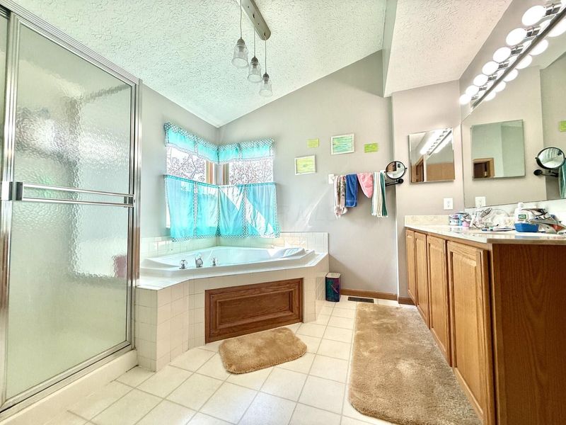 4593 Edgarton Drive, Grove City, OH 43123 Photo 12