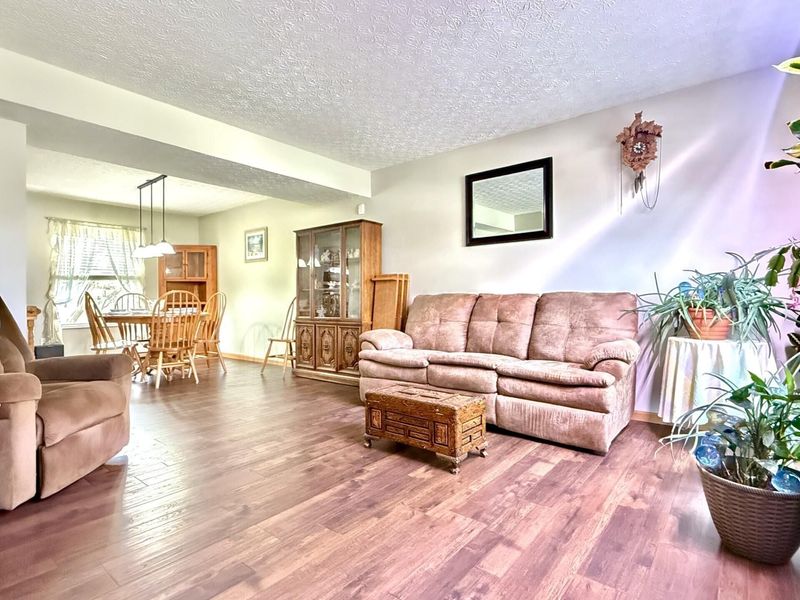 4593 Edgarton Drive, Grove City, OH 43123 Photo 4