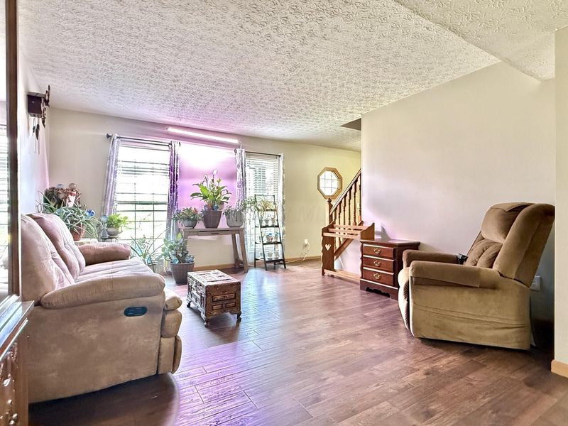 4593 Edgarton Drive, Grove City, OH 43123 Photo 9