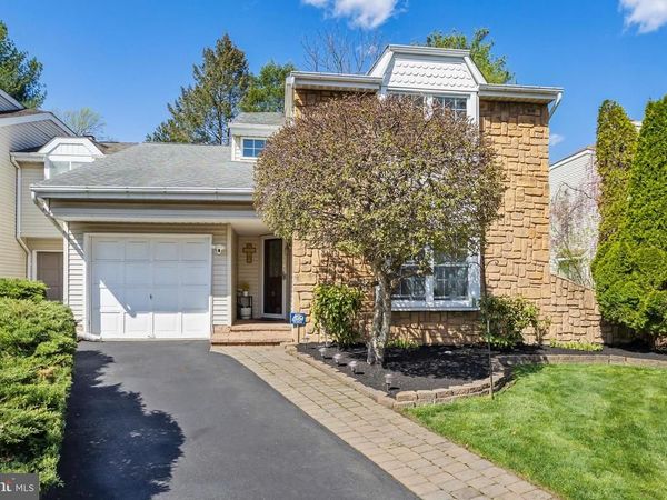 18 GERALDINE ROAD, EAST WINDSOR, NJ 08520