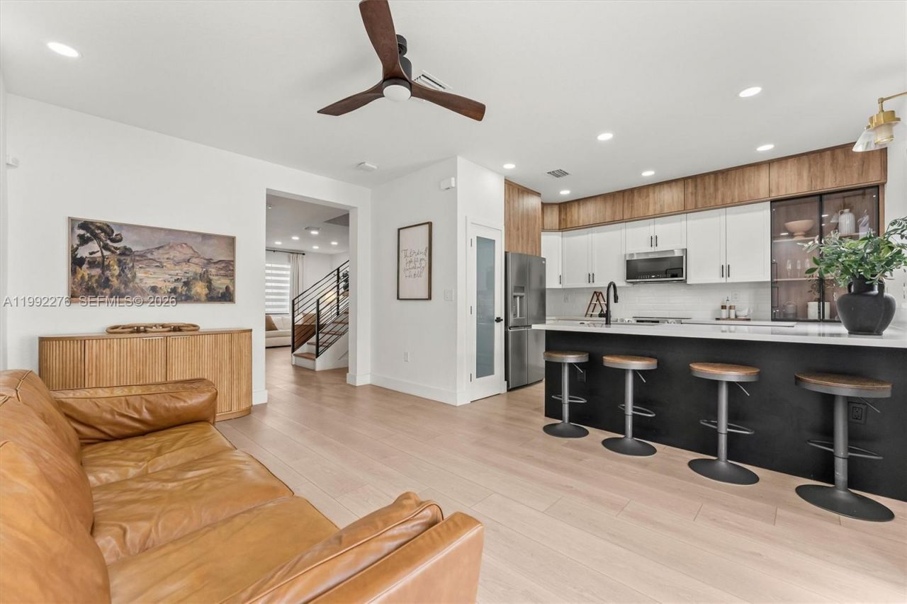 10487 W 34th Ct, Hialeah, FL 33018 Photo