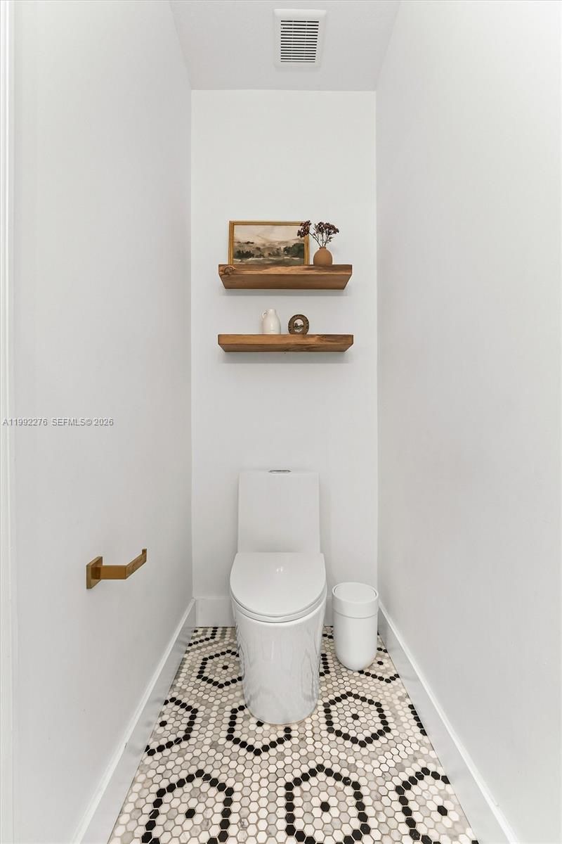 10487 W 34th Ct, Hialeah, FL 33018 Photo